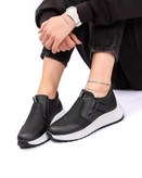 کتونی بغل چسب