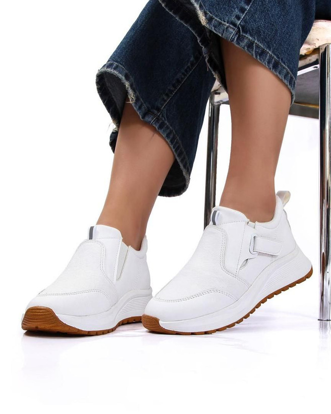 کتونی بغل چسب